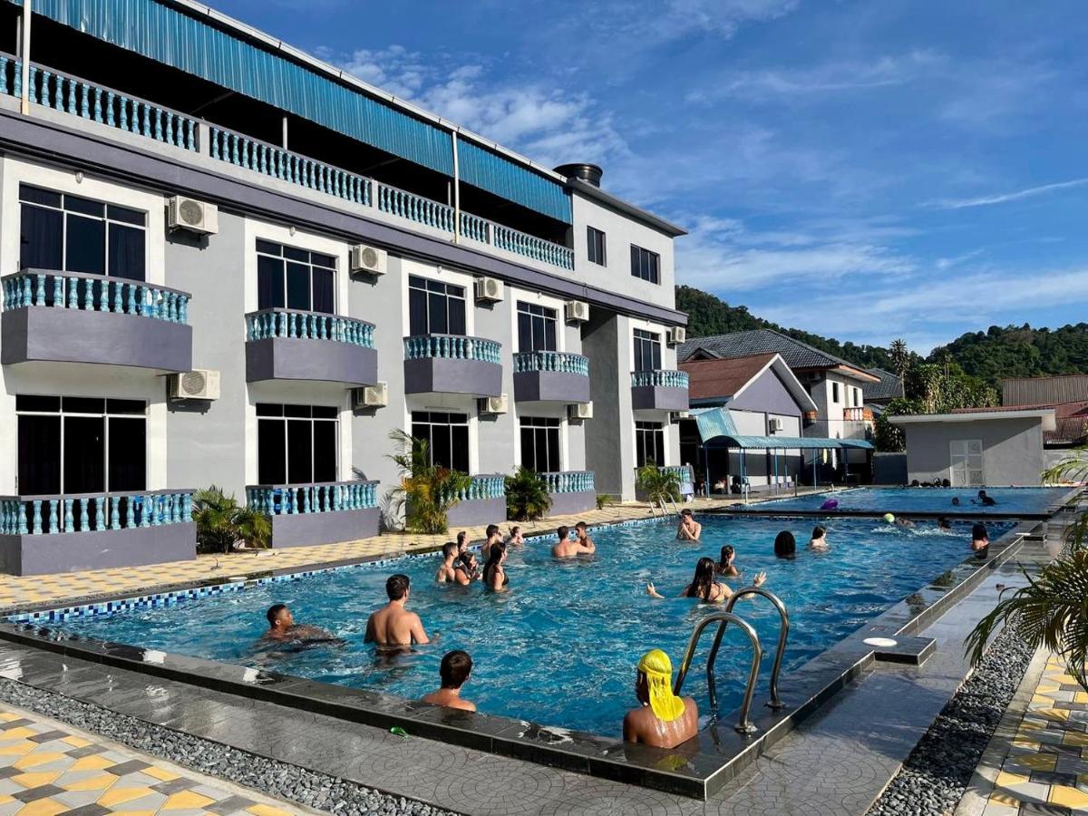 Suria Pangkor Resort *